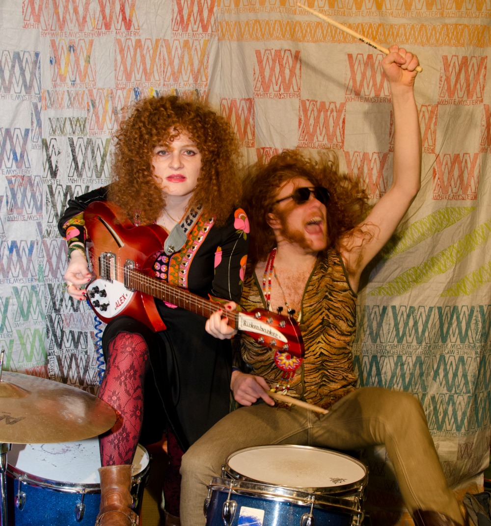 Taken from the whitemystery.com press photos page