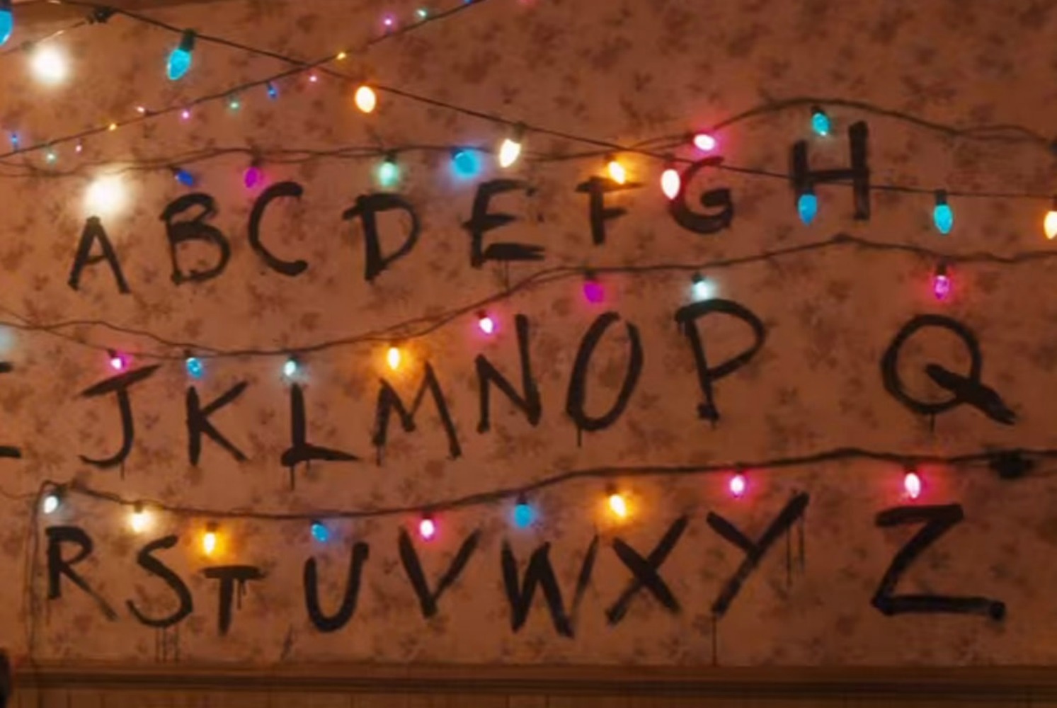 stranger-things-xmas-lights1