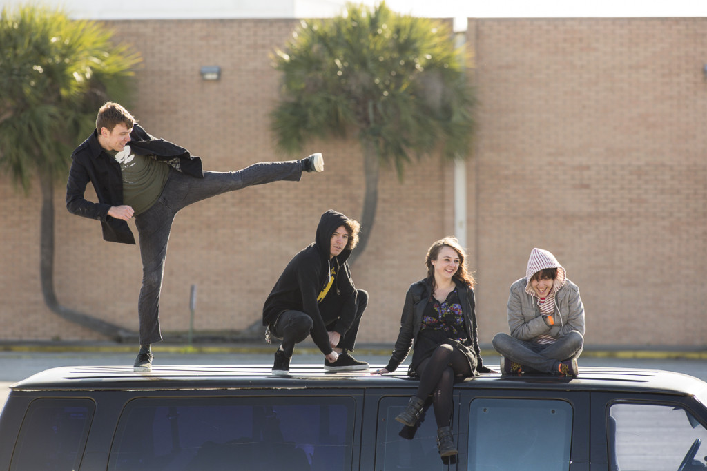 1393888009flashlightsHR25